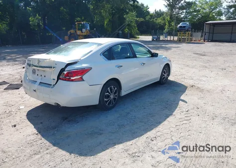 2014 Nissan Altima 2.5 S from USA, damaged, VIN 1N4AL3AP0EN247950